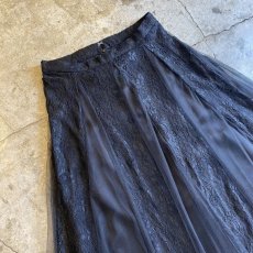 画像3: BLACK COLOR POINT LACE DESIGN TULLE SHEER FLARE LONG SKIRT / W28 (3)