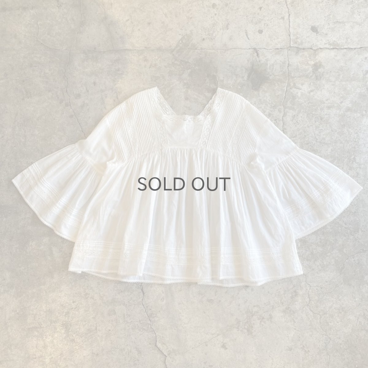 画像2: POINT LACE FLARE SLEEVE COTTON BLOUSE / Ladies M (2)