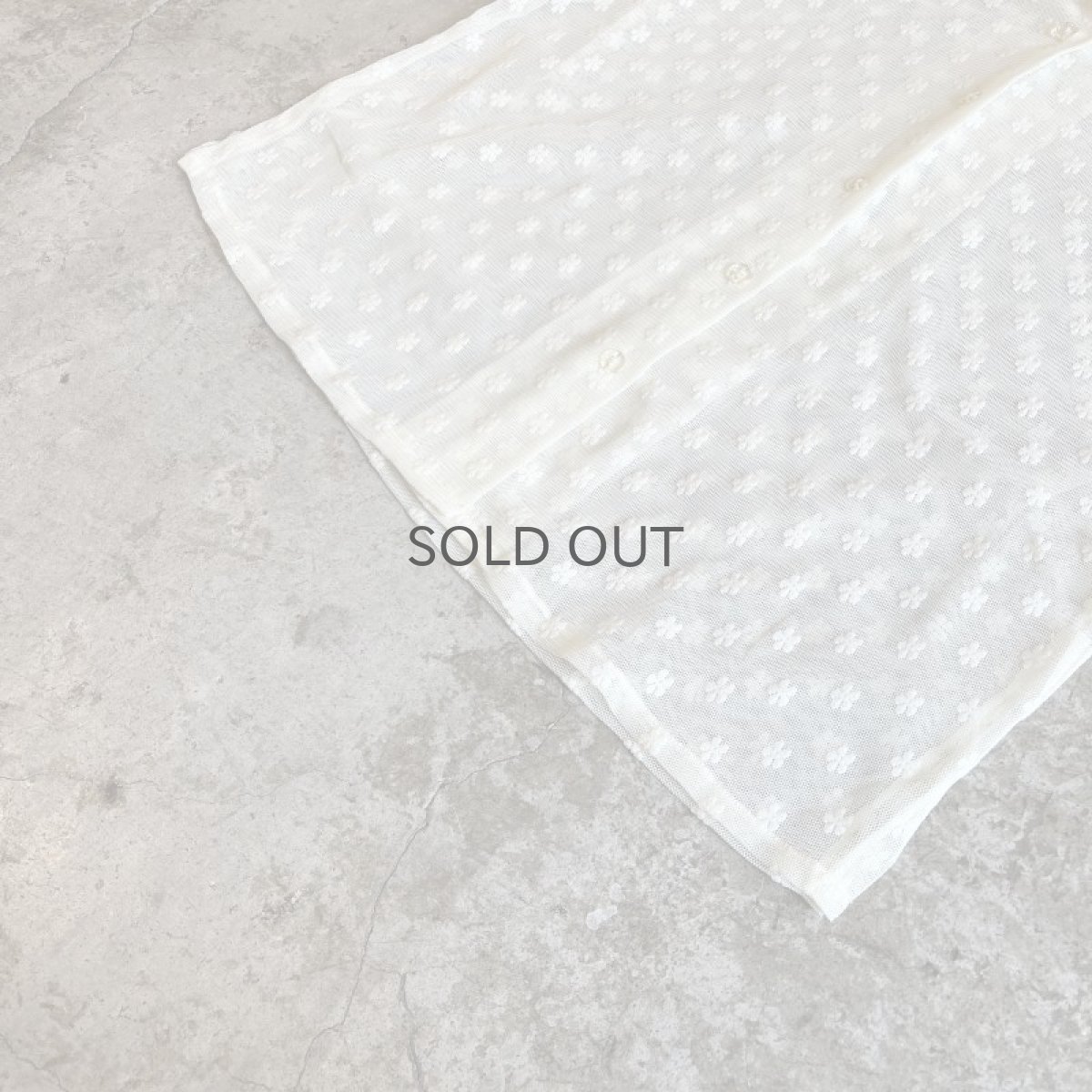 画像4: ALL OVER FLOWER EMBROIDERY PATTERN DESIGN TULLE SHEER S/S SHIRT / Ladies M (4)