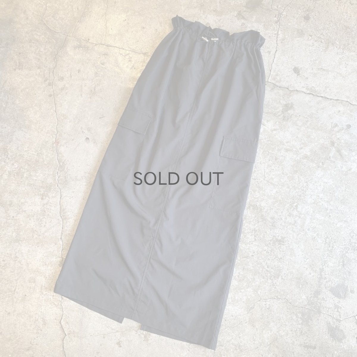 画像4: BACK SLIT NYLON CARGO DESIGN LONG SKIRT / FREE~W35 (4)