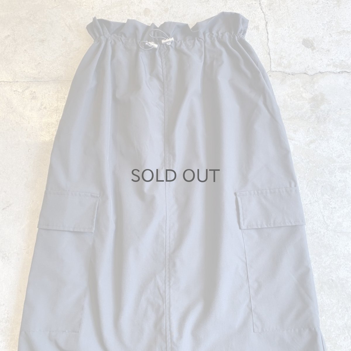 画像7: BACK SLIT NYLON CARGO DESIGN LONG SKIRT / FREE~W35 (7)