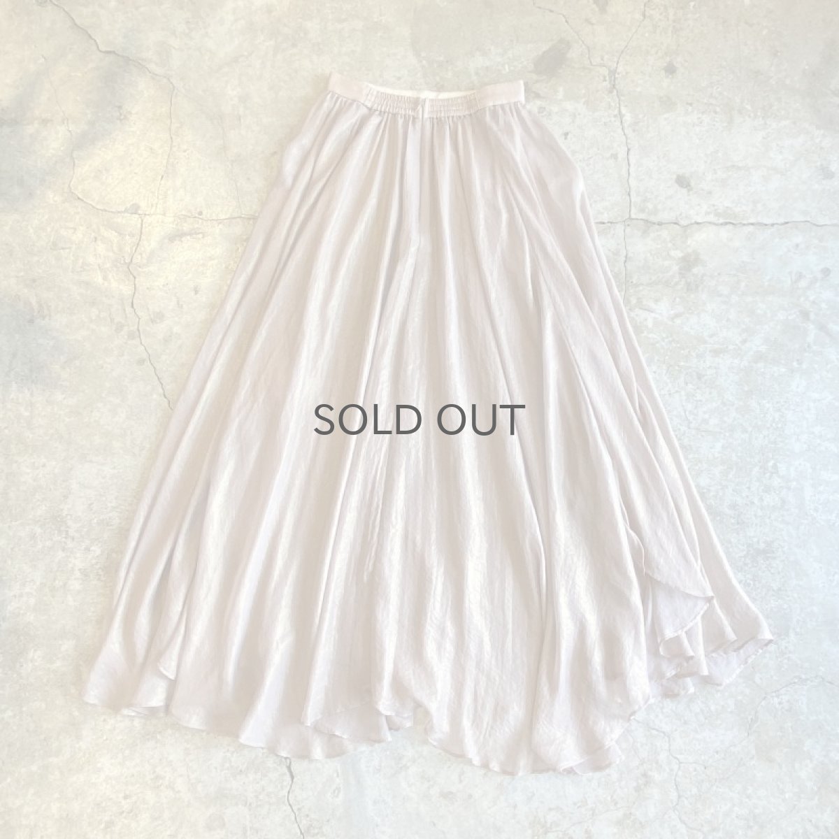 画像2: COLOR LUSTER ASYMMETRY DESIGN FLARE SHEER SKIRT / W23~W27 (2)