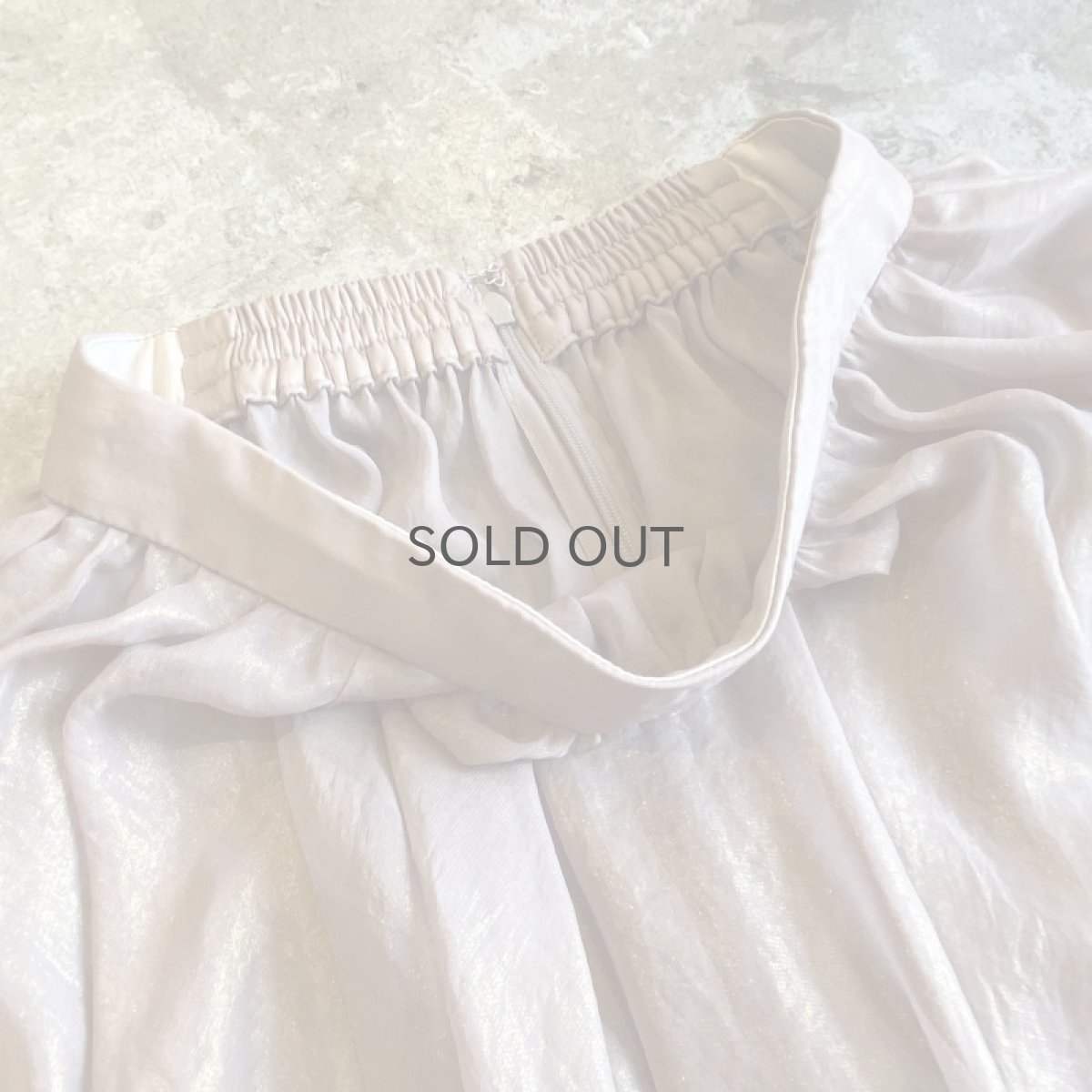 画像8: COLOR LUSTER ASYMMETRY DESIGN FLARE SHEER SKIRT / W23~W27 (8)