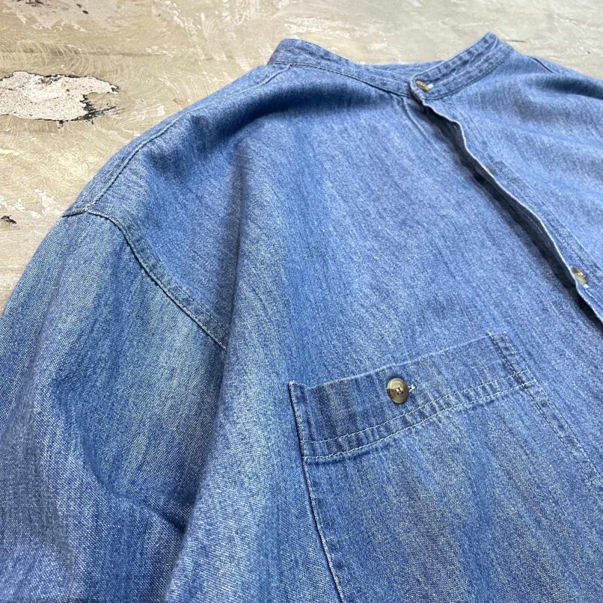 画像3: 90's FRONT POCKET BAND COLLAR DENIM L/S SHIRT / Mens L (3)