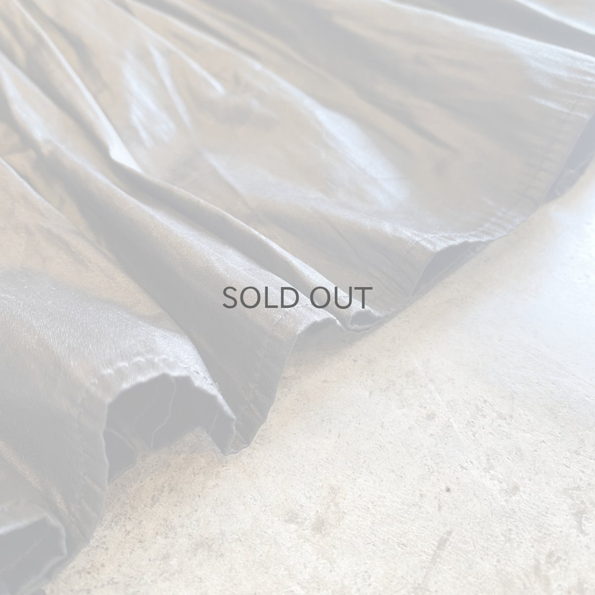 画像10: SHINY BLACK COLOR DESIGN TIERED VOLUME SKIRT / W26~W35 (10)