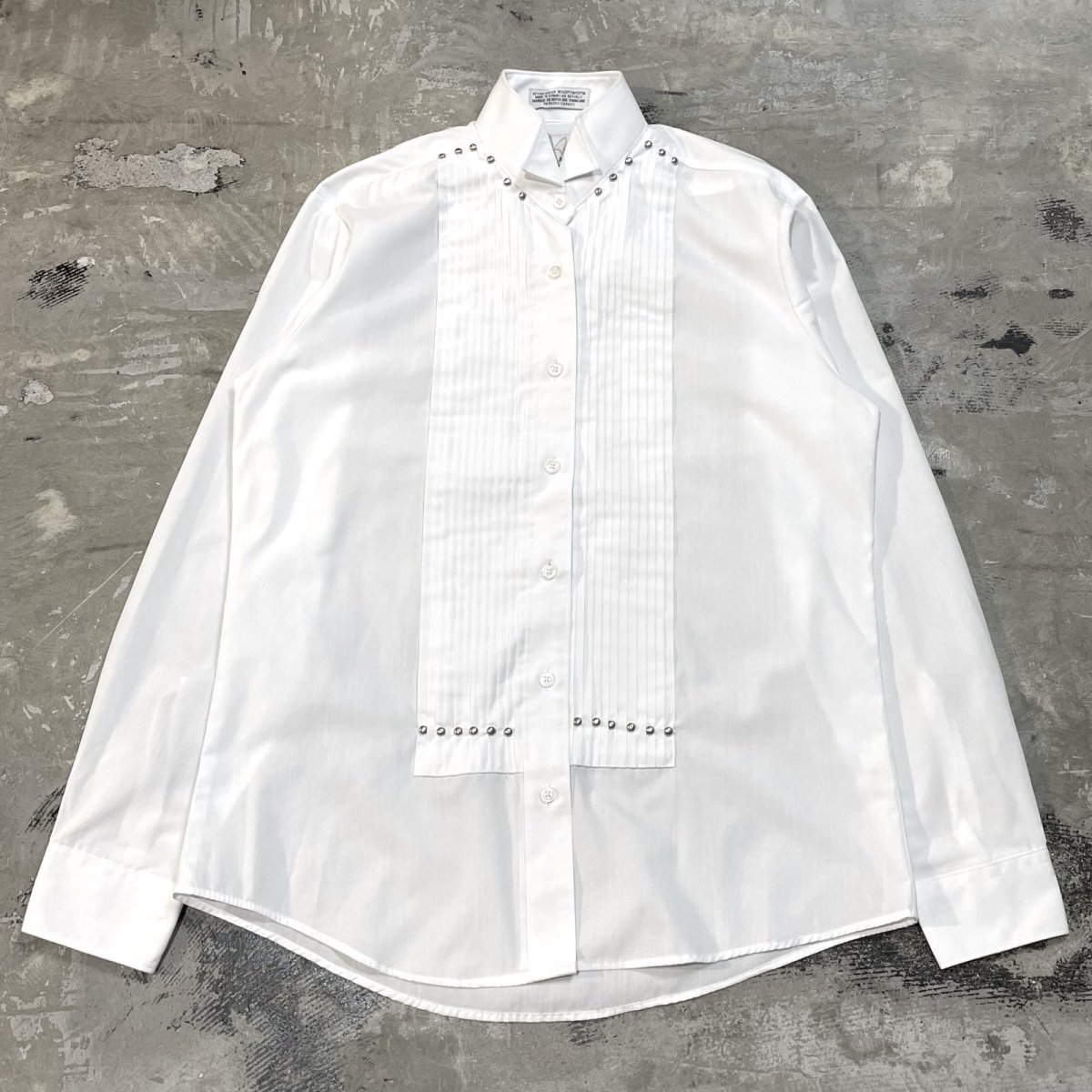 画像1: STUDS DECORATIVE FRONT PLEATED L/S DRESS SHIRT / Mens S (1)