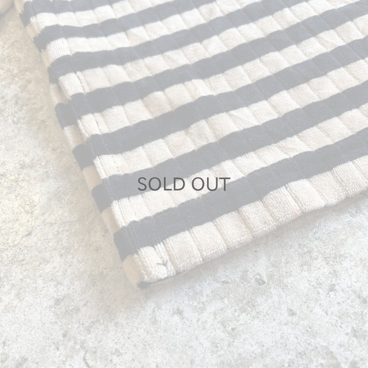 画像3: ALL OVER BORDER PATTERN HALF ZIP DESIGN VELVET L/S TOPS /  Ladies XL(1) (3)