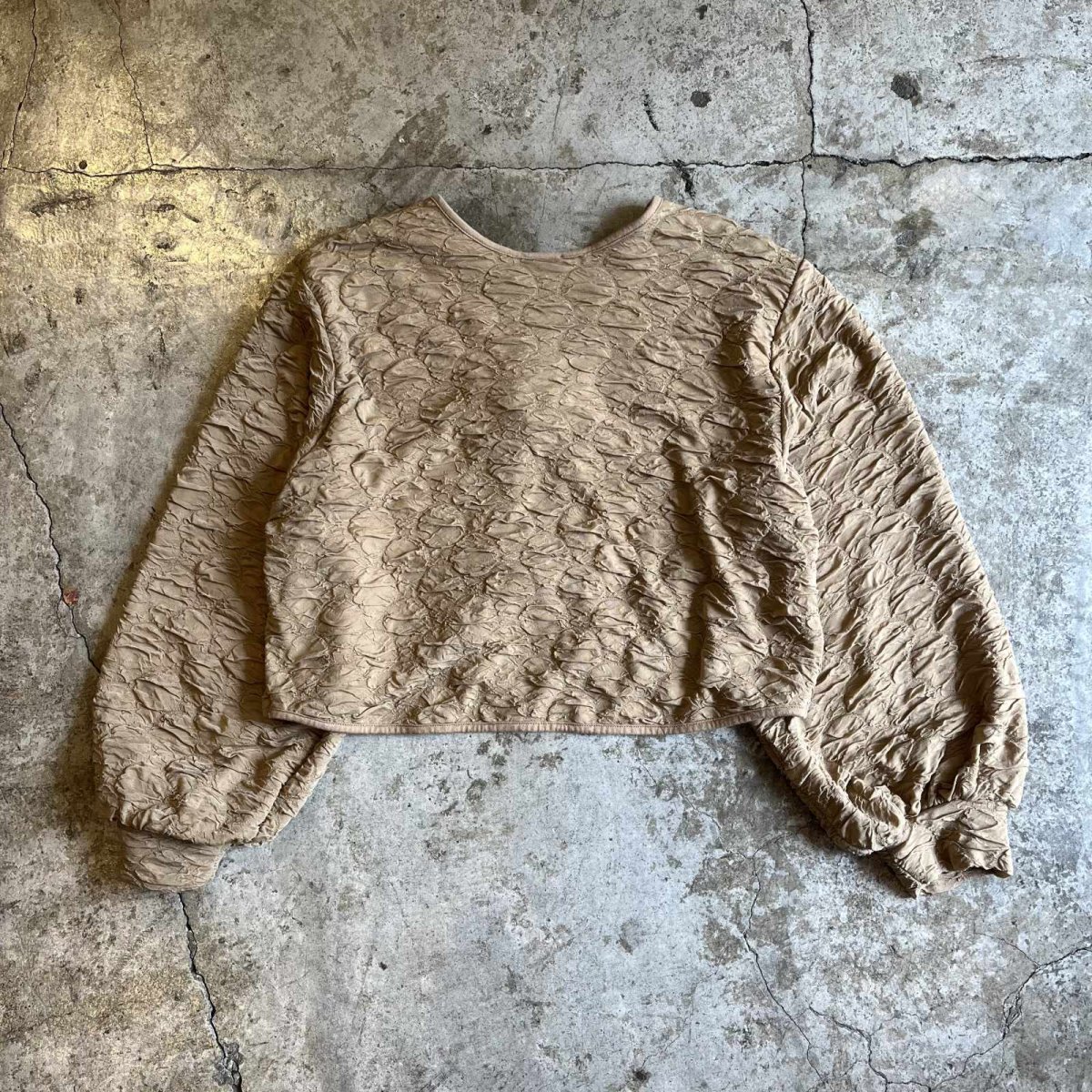 画像2: FRONT DOUBLE RIBBON DESIGN EMBOSS SHORT CARDIGAN / Ladies L (2)