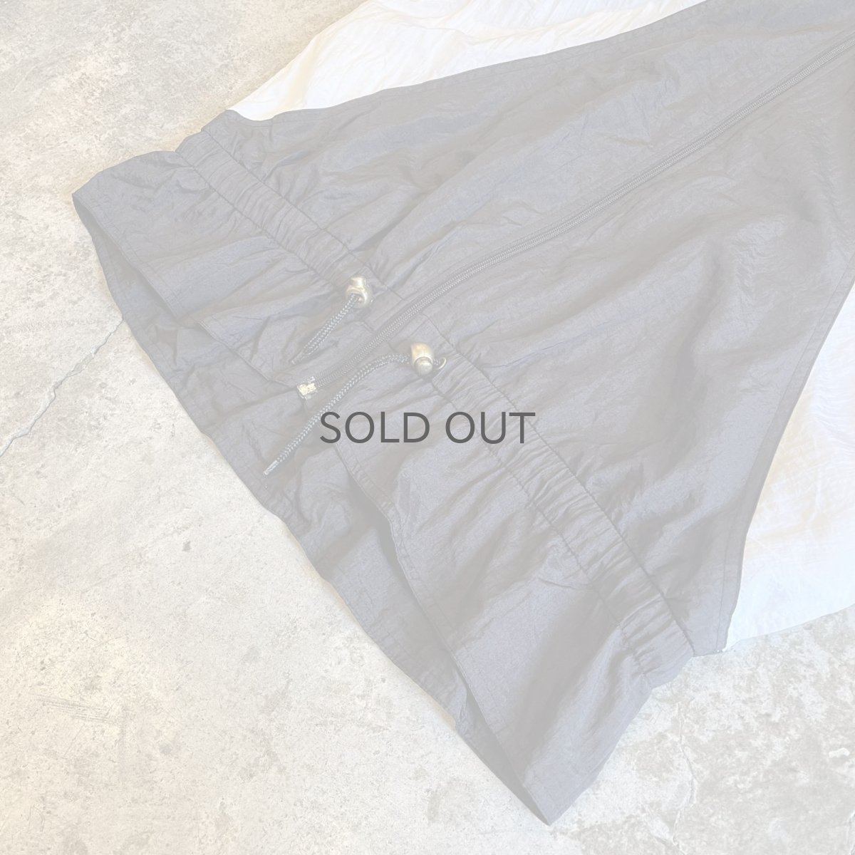 画像4: DOWN DRAW CORD DESIGN BI COLOR PATTERN HALF NECK NYLON JACKET / Ladies L(M) (4)