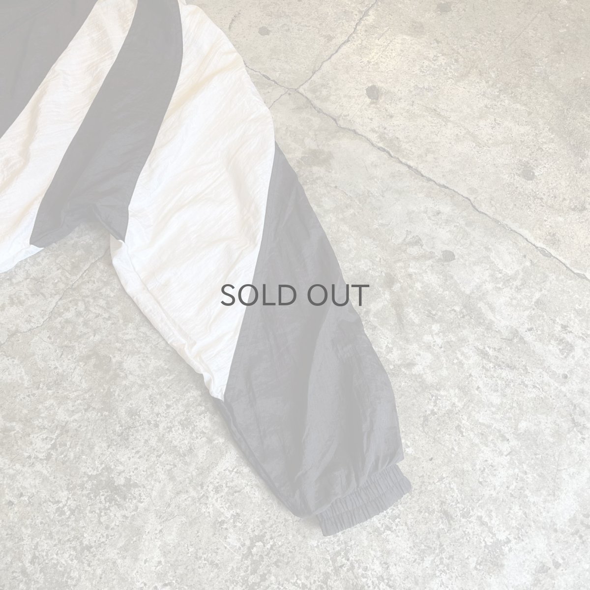 画像7: DOWN DRAW CORD DESIGN BI COLOR PATTERN HALF NECK NYLON JACKET / Ladies L(M) (7)