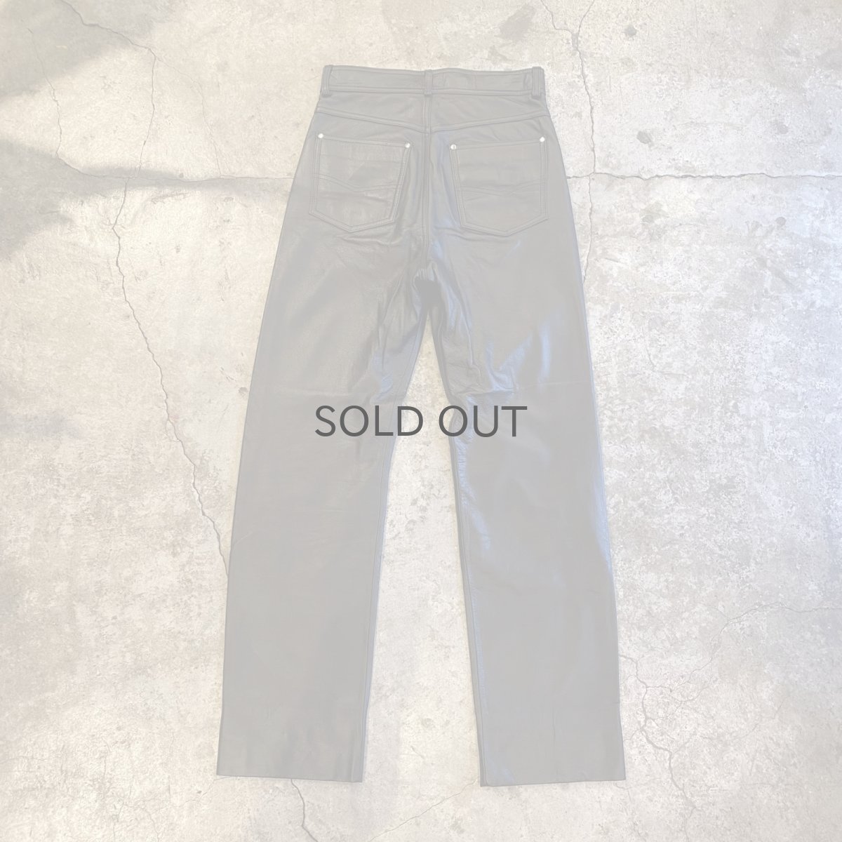 画像2: BLACK COLOR STRAIGHT LEATHER PANTS / W27 (2)