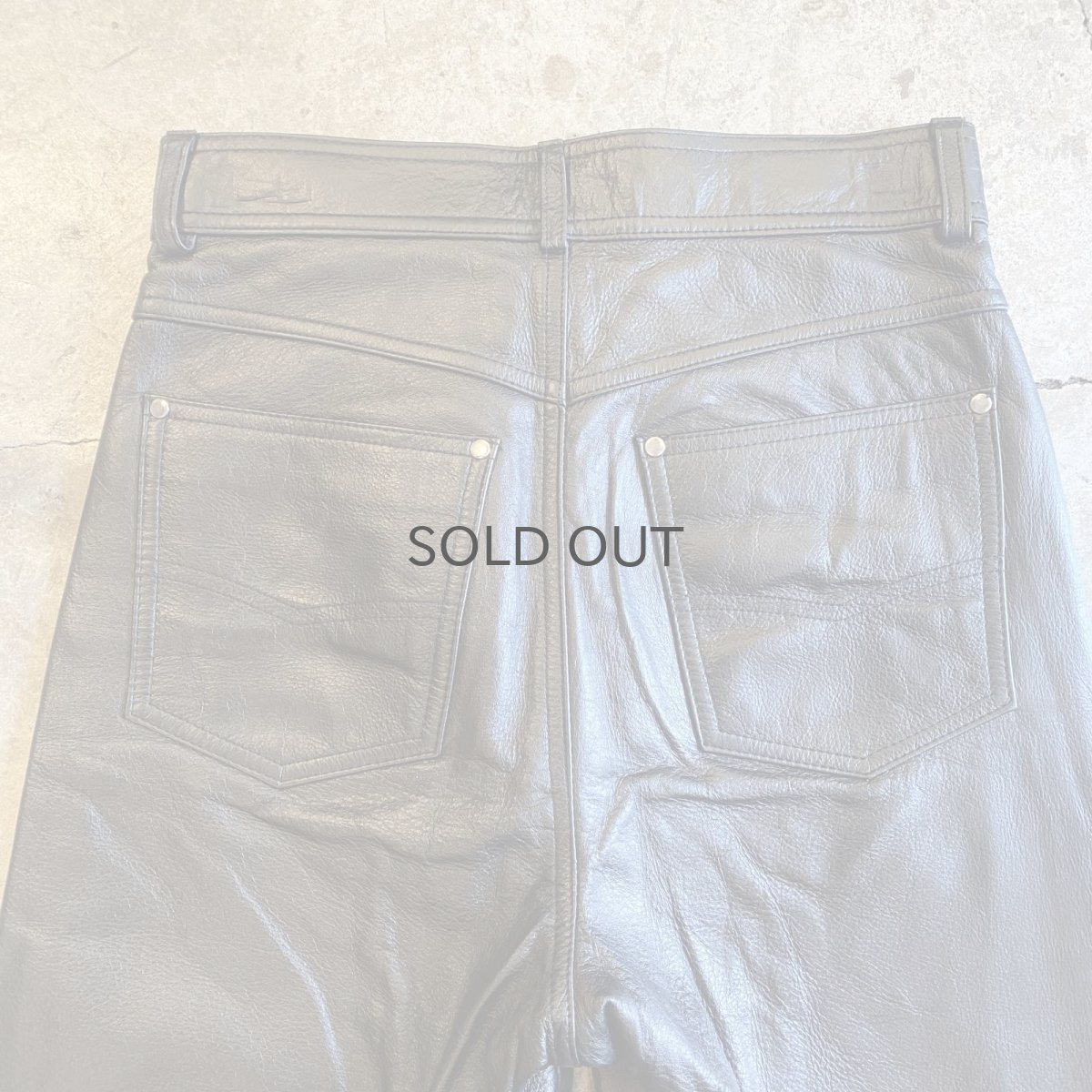 画像10: BLACK COLOR STRAIGHT LEATHER PANTS / W27 (10)