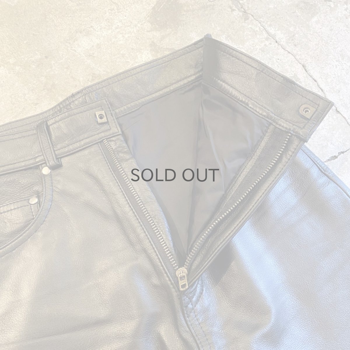 画像8: BLACK COLOR STRAIGHT LEATHER PANTS / W27 (8)