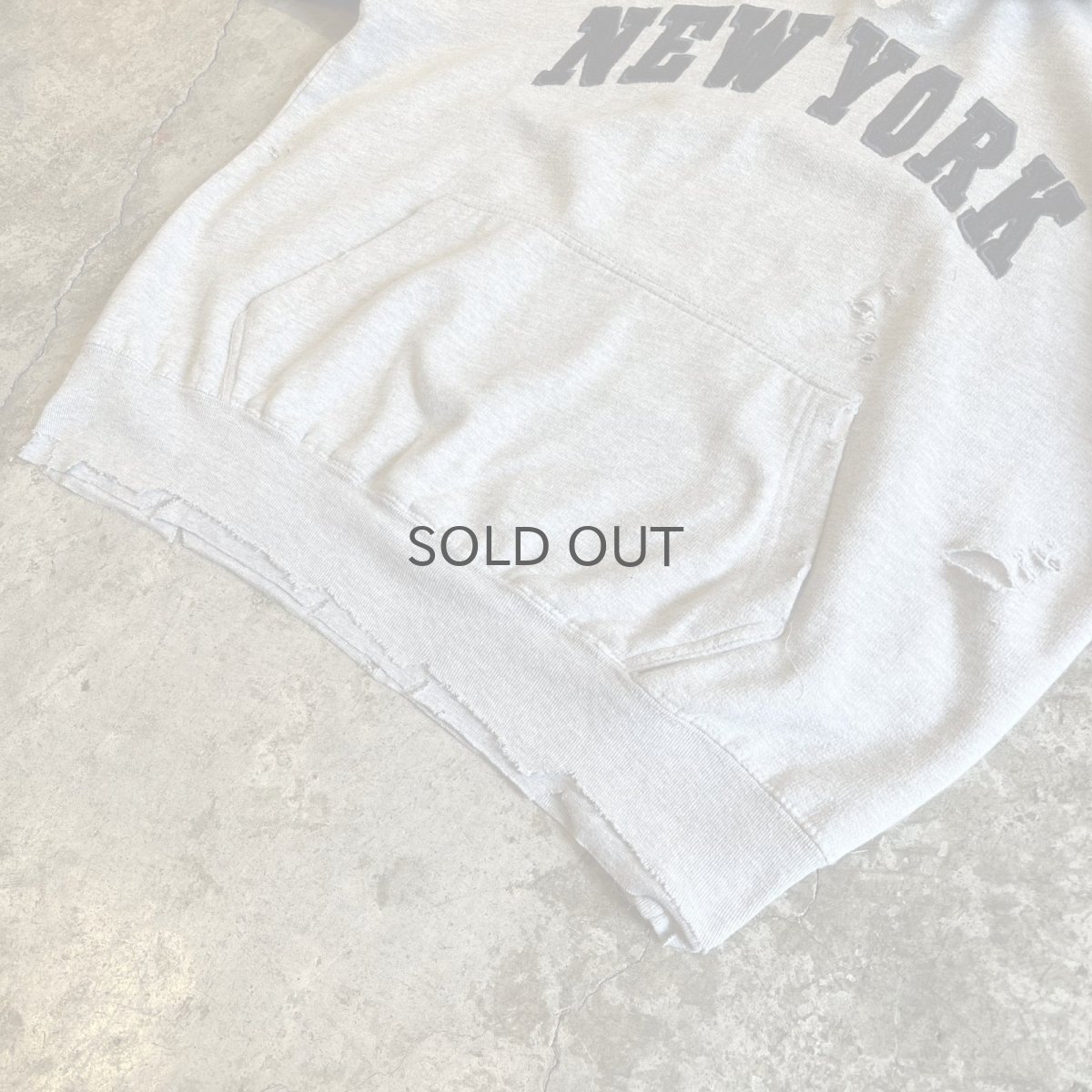 画像5: "NEW YORK" LOGO PATCH EMBROIDERY CRASH DAMAGE DESIGN SWEAT HOODIE / Ladies L(M)  (5)