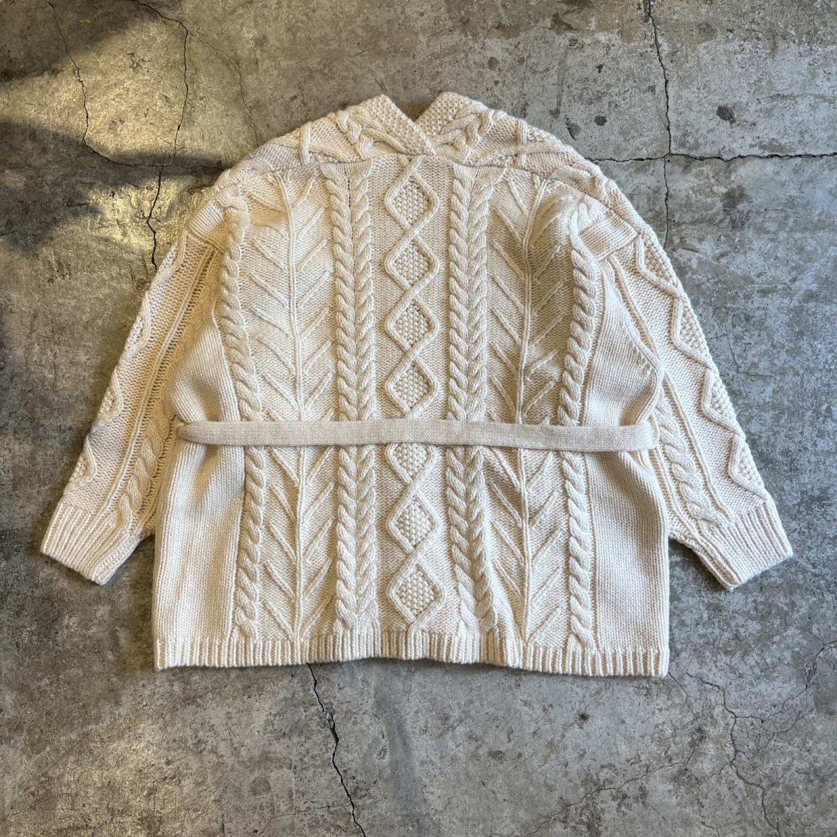 画像2: VOLUME SLEEVE DESIGN ALAN KNIT WAIST RIBBON DESIGN CARDIGAN / Ladies XS~XL (2)