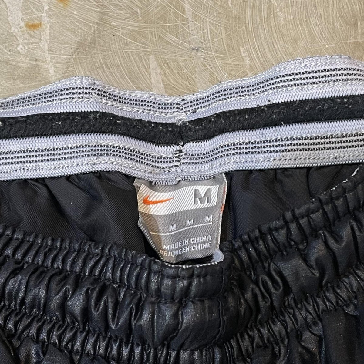 画像10: 【NIKE】COLOR SWITCHED LOGO EMBROIDERY NYLON PANTS / FREE (10)