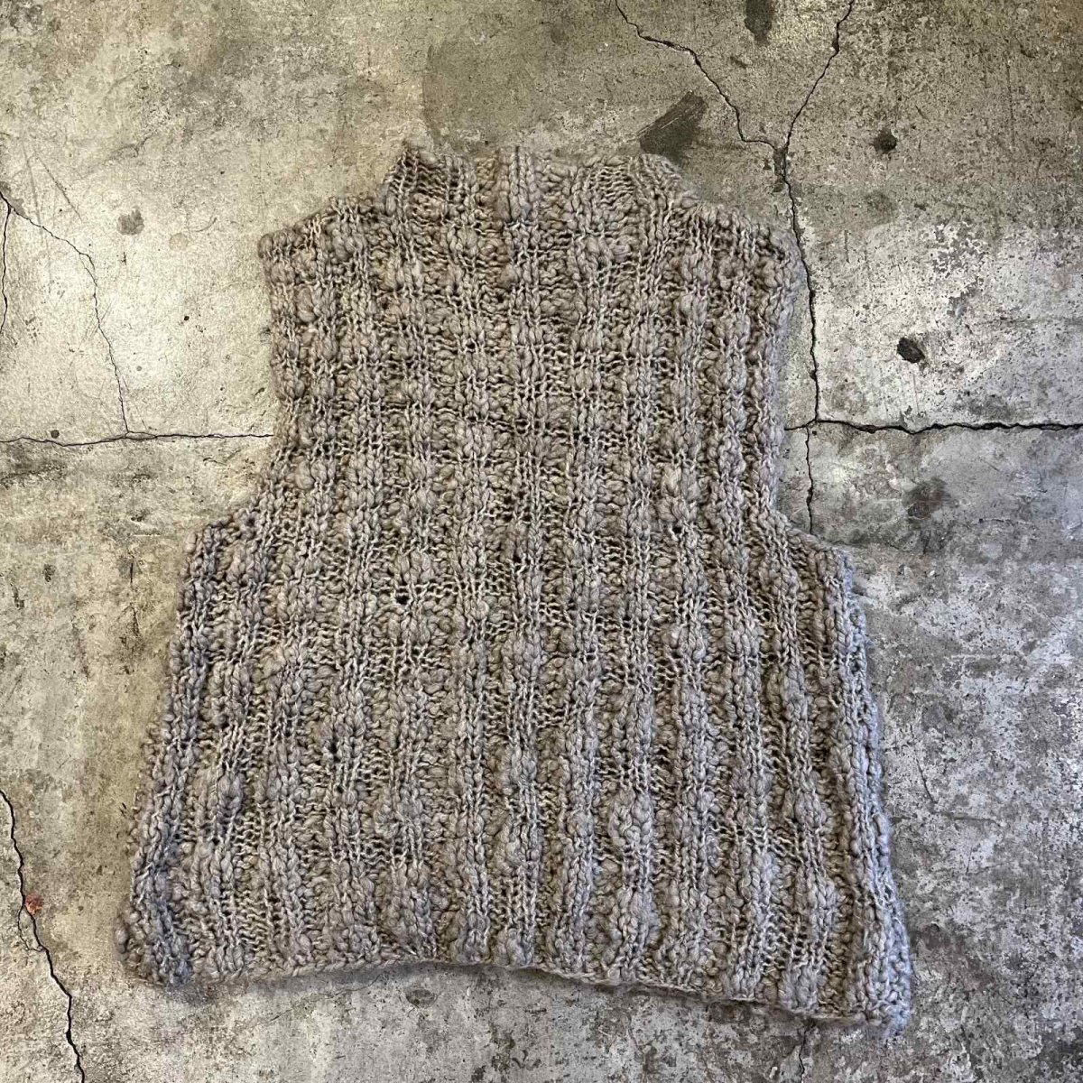 画像2: GREY COLOR ALL OVER CROCHET DESIGN KNIT VEST / Ladies L / MADE IN ZEALAND (2)