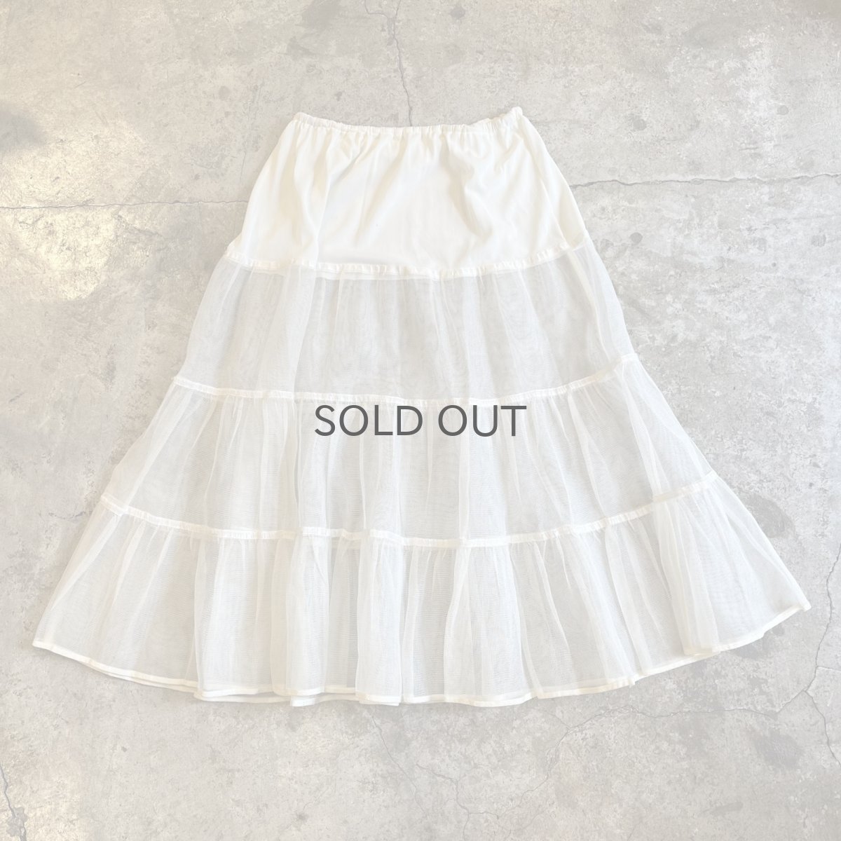 画像2: OLD WHITE COLOR SWITCHING DESIGN TIERED SHEER TULLE SKIRT / W23~W31 (2)