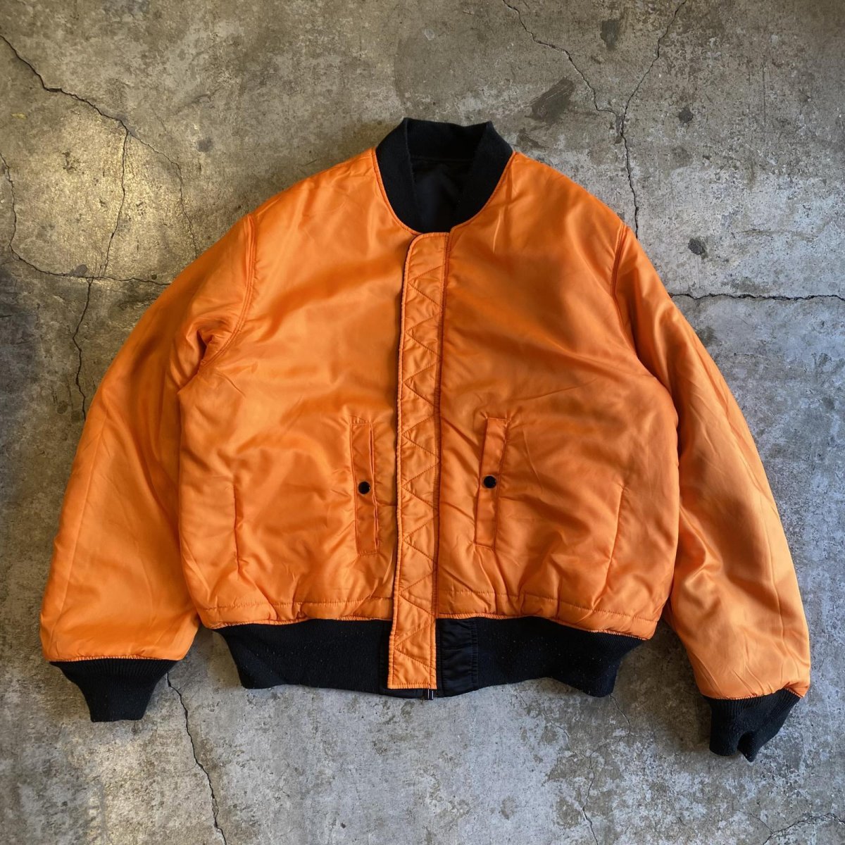 画像10: 【ALPHA】BLACK COLOR REVERSIBLE DESIGN MA-1 FLIGHT JACKET / Ladies XL  (10)