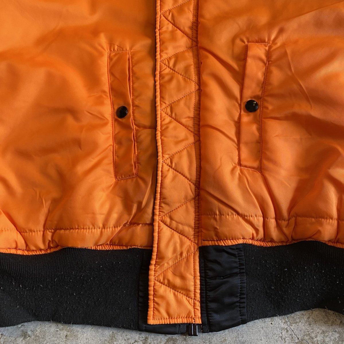 画像12: 【ALPHA】BLACK COLOR REVERSIBLE DESIGN MA-1 FLIGHT JACKET / Ladies XL  (12)