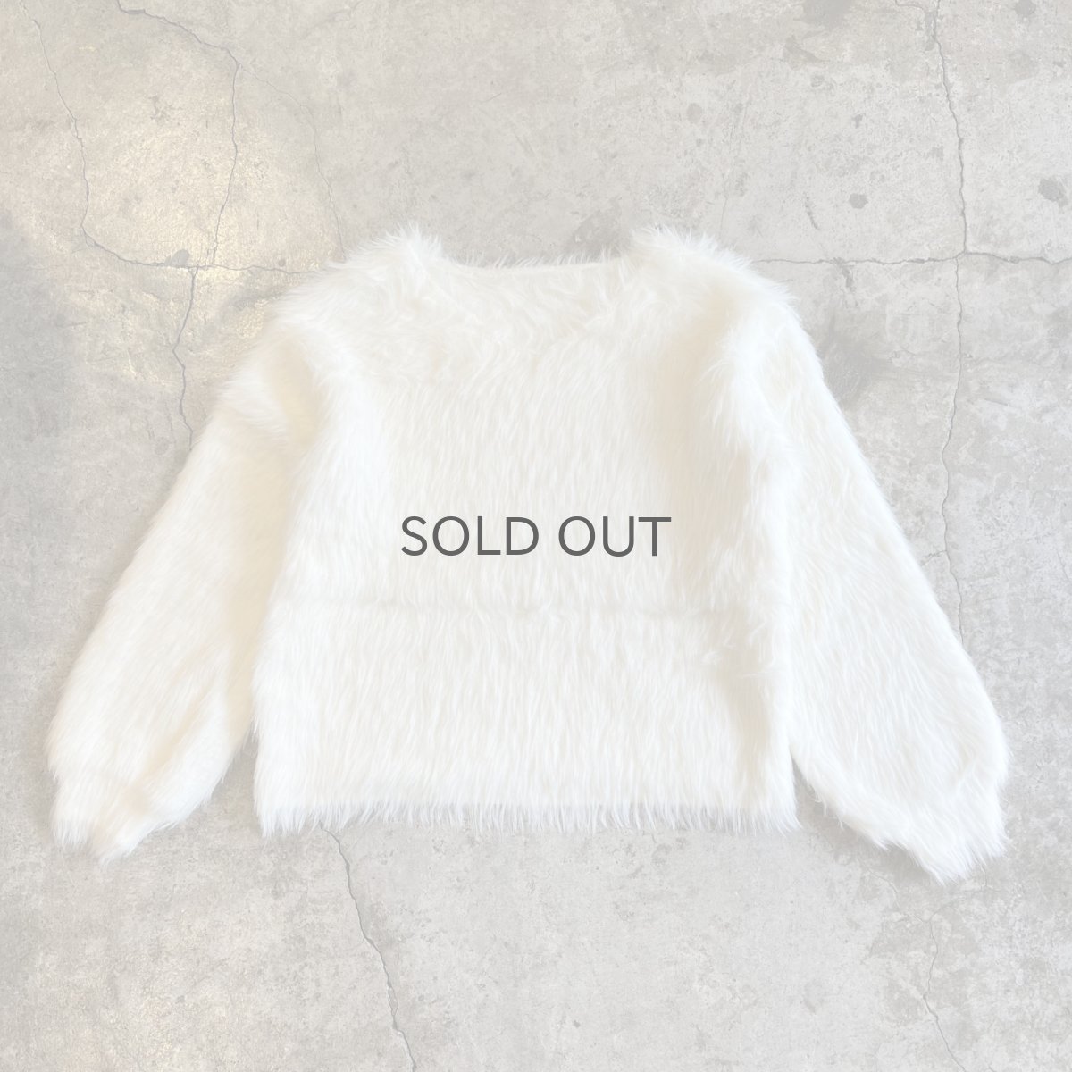 画像1: WHITE COLOR LONG SHAGGY V NECK DESIGN KNIT TOPS / Ladies M (1)