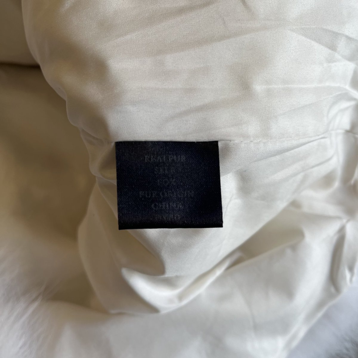 画像11: WHITE COLOR REAL SELP FOX FUR DESIGN VEST / Ladies M (11)