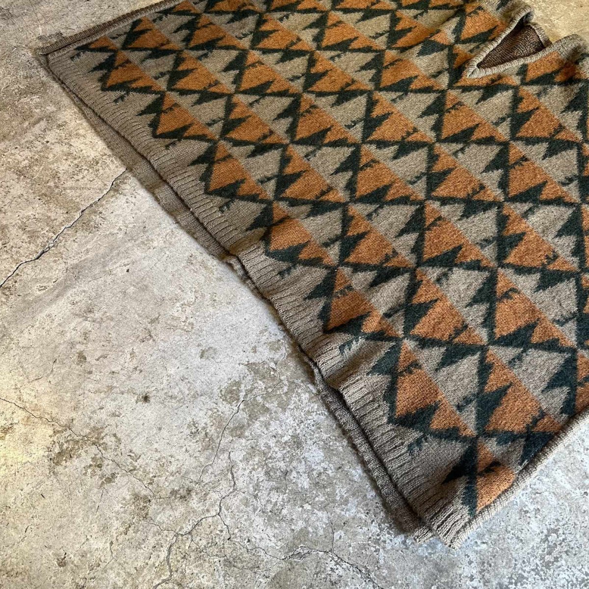 画像9: OLD ALL OVER NATIVE PATTERN DESIGN WOOL PONCHO / Ladies L (9)