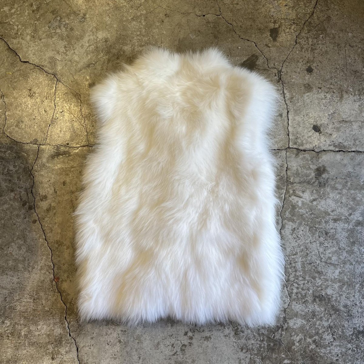画像2: WHITE COLOR REAL SELP FOX FUR DESIGN VEST / Ladies M (2)