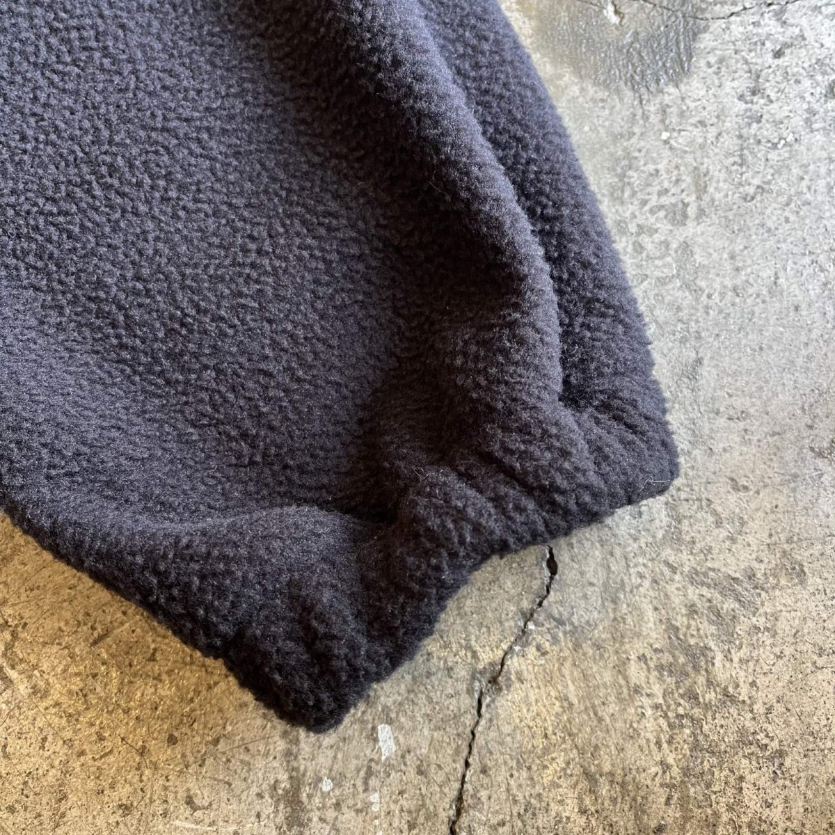 画像6: 【WONDERGROUND】NYLON ELBOW PATCH FLEECE SHORT ZIP ANORAK HOODIE / BLACK / OS (6)