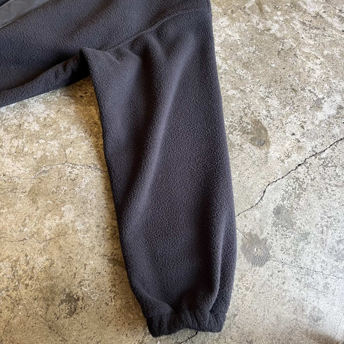 画像7: 【WONDERGROUND】NYLON ELBOW PATCH FLEECE SHORT ZIP ANORAK HOODIE / BLACK / OS (7)