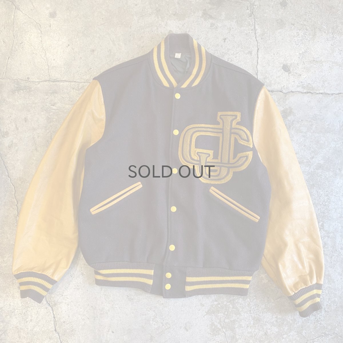 画像1: OLD COLOR LEATHER SLEEVE AWARD JACKET / Ladoes L (1)