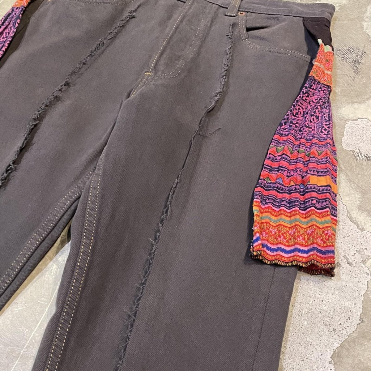 画像4: 【Wiz&Witch】"DIRTY BEAUTIFUL" BACK AFGHAN SKIRT DENIM PANTS / W32 (4)