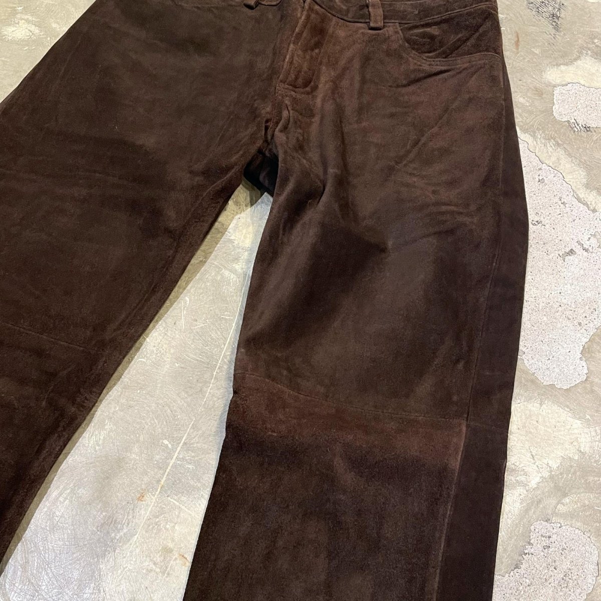画像4: STRAIGHT SILHOUETTE DAARK BROWN SUEDE LEATHER PANTS / W30 (4)