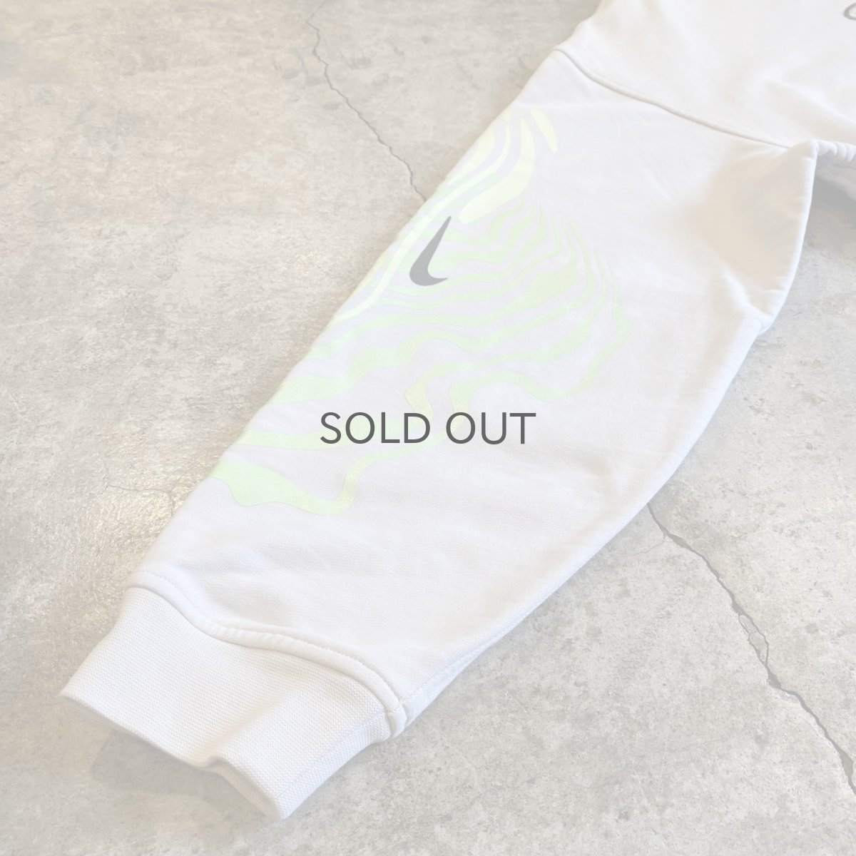 画像7: 【NIKE】FRONT POCKET SHOULDER PRINTED DESIGN L/S SWEAT / Ladies M(L)  (7)