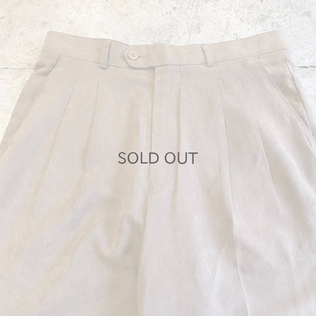 画像4: FAUX SUEDE LEATHER 2 TUCK DESIGN SLACKS HALF PANTS / W29 (4)