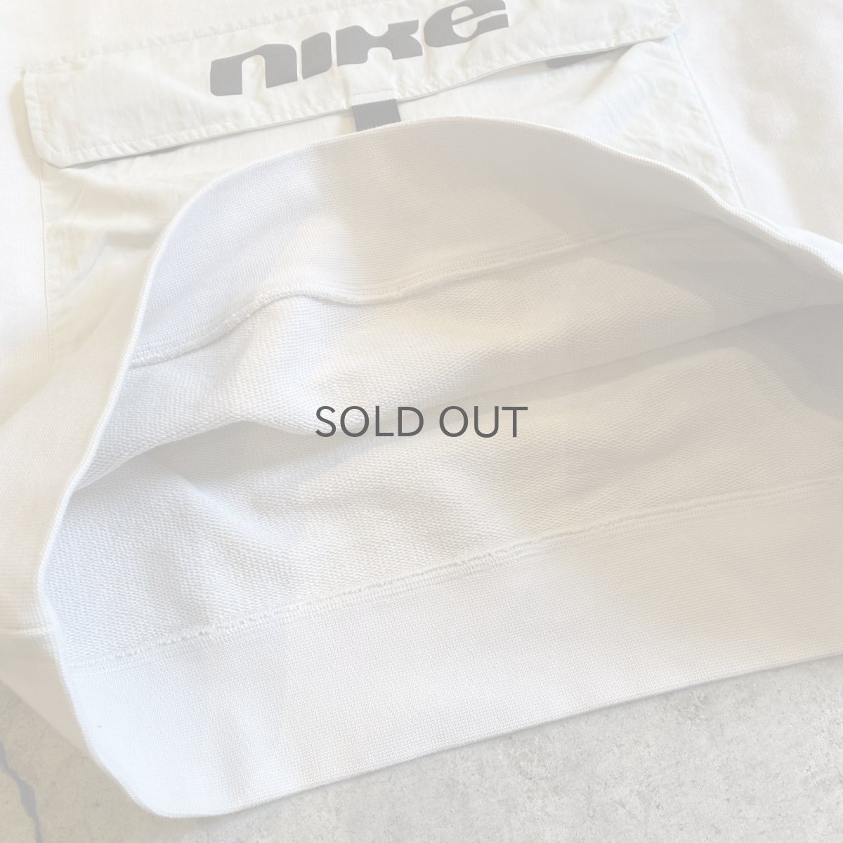 画像10: 【NIKE】FRONT POCKET SHOULDER PRINTED DESIGN L/S SWEAT / Ladies M(L)  (10)