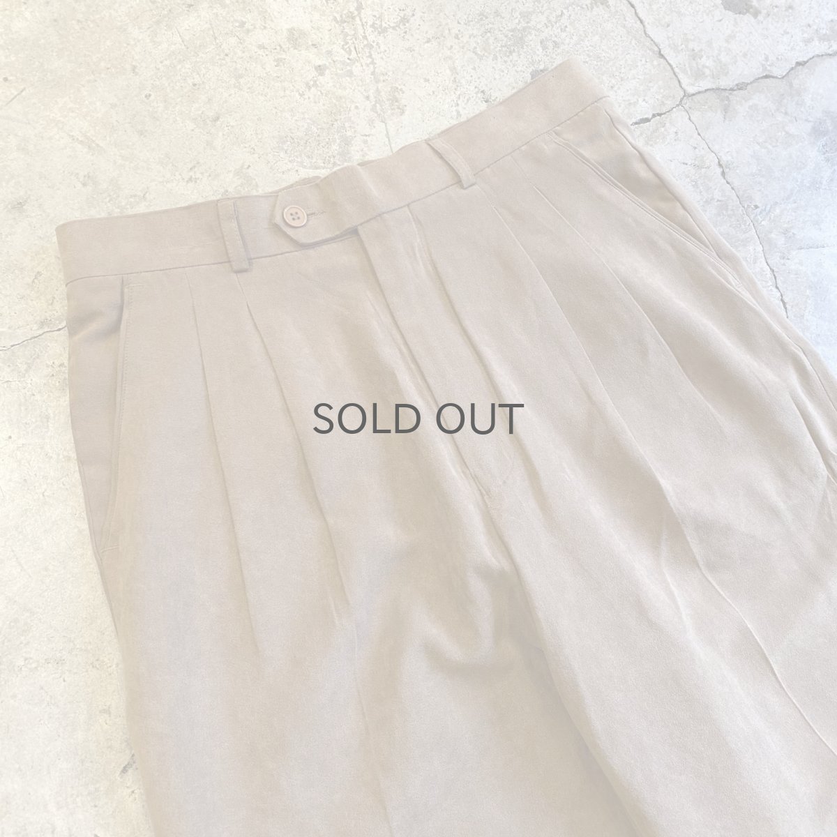 画像3: FAUX SUEDE LEATHER 2 TUCK DESIGN SLACKS HALF PANTS / W29 (3)