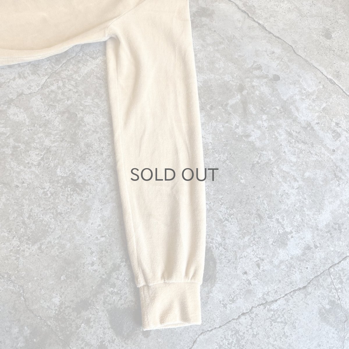 画像7: BEIGE COLOR FRONT BUTTON DESIGN VELVET L/S POLO TOPS / Ladies M (7)