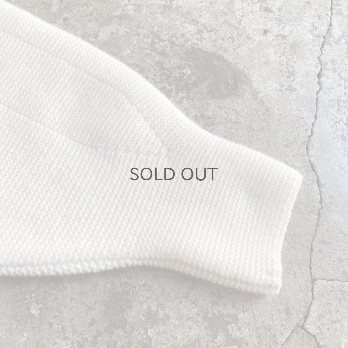 画像7: WHITE COLOR SHORT SHAGGY DESIGN SHOULDER KNIT TOPS / Ladies M (7)