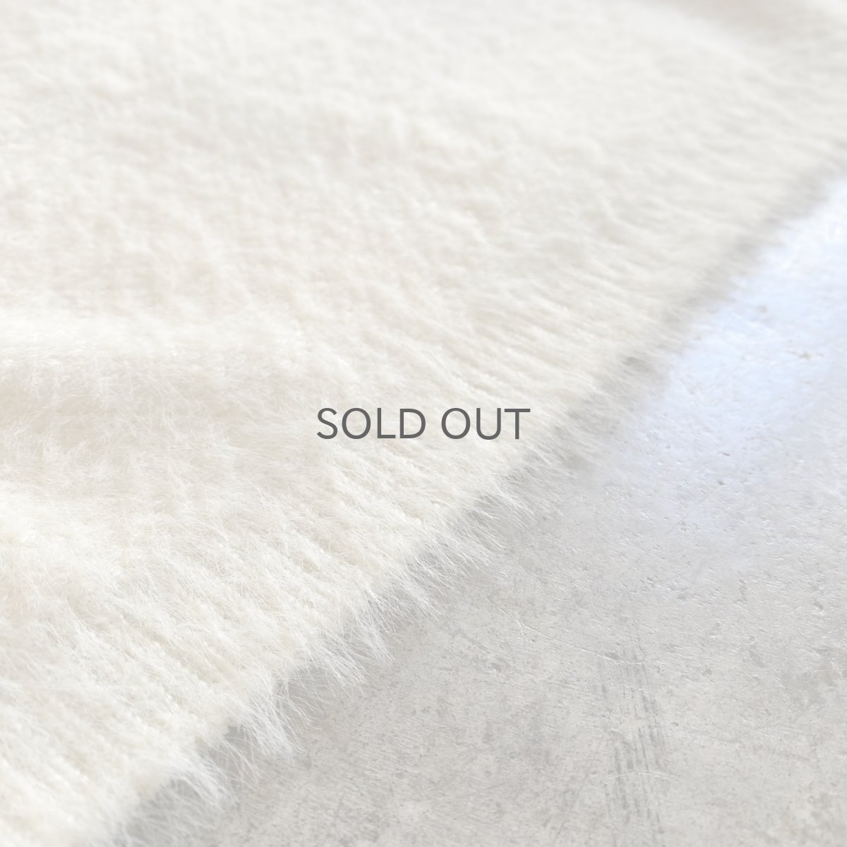 画像11: WHITE COLOR SHORT SHAGGY DESIGN SHOULDER KNIT TOPS / Ladies M (11)