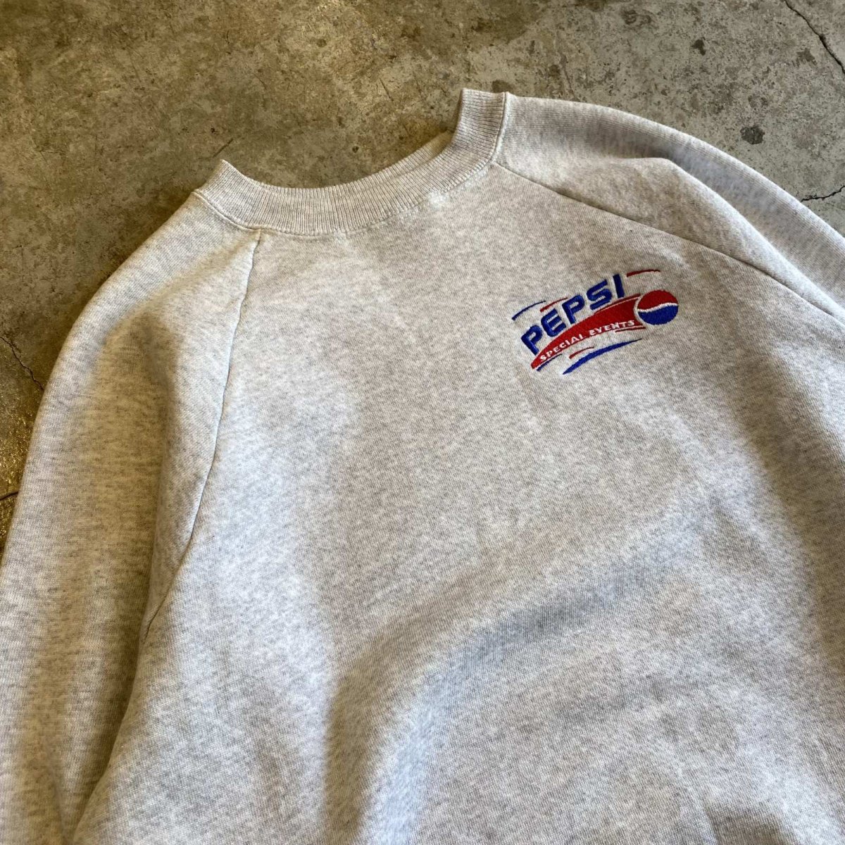 画像3: "PEPSI" ONE POINT EMBROIDERY DESIGN L/S SWEAT / Ladies L / MADE IN USA (3)