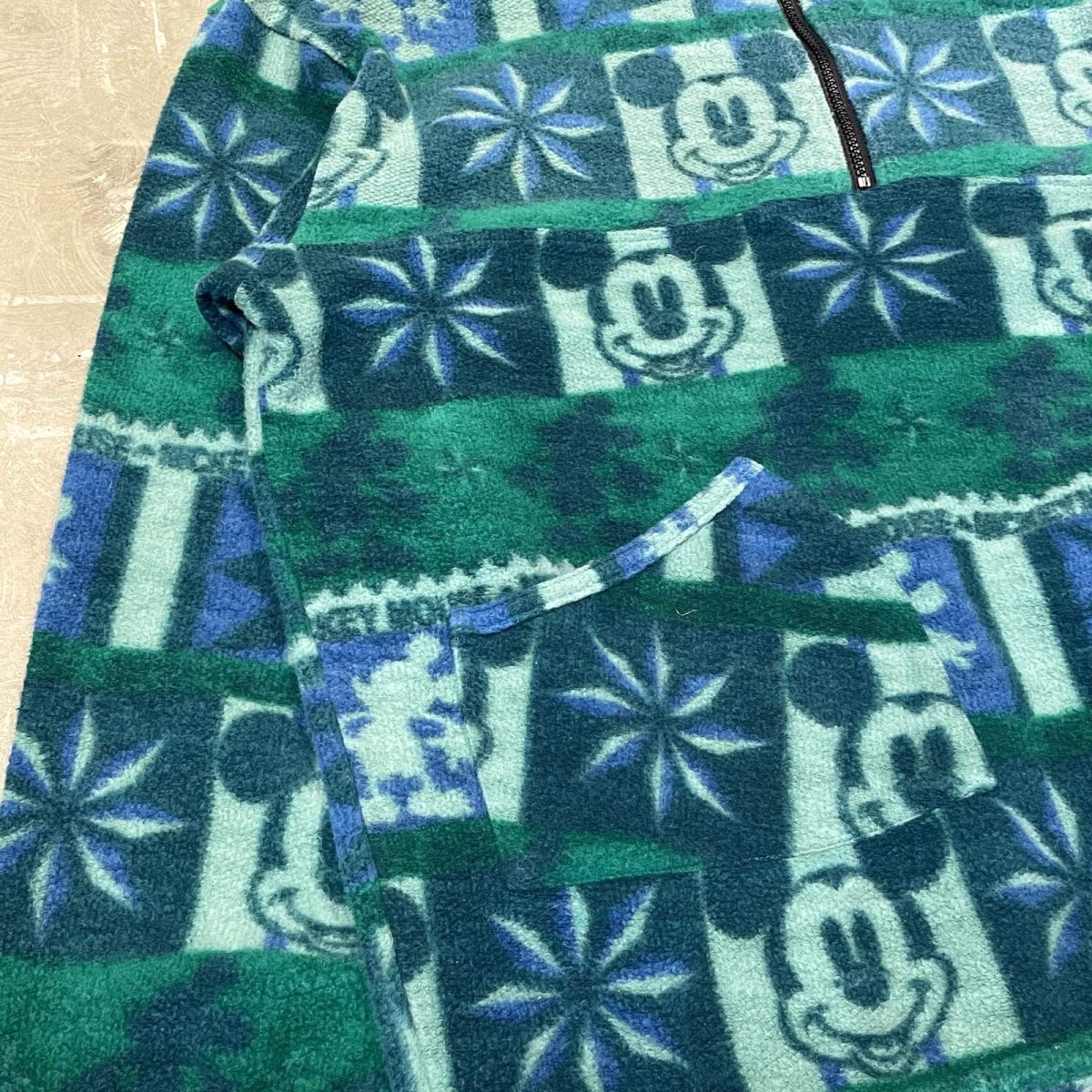 画像5: "MICKEY MOUSE" MULTI GRAPHIC PATTERN HALF ZIP FLEECE / Mens S(L) (5)