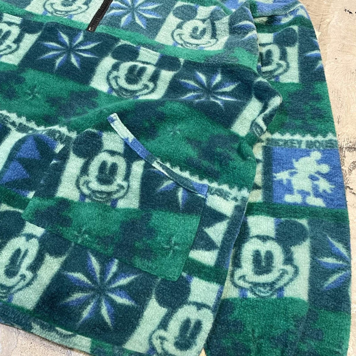 画像6: "MICKEY MOUSE" MULTI GRAPHIC PATTERN HALF ZIP FLEECE / Mens S(L) (6)