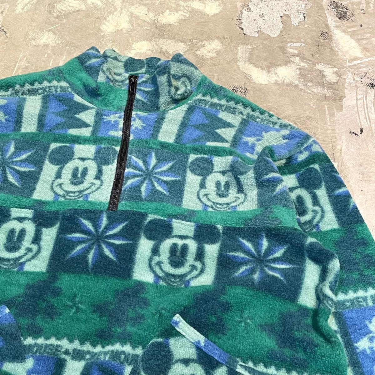 画像4: "MICKEY MOUSE" MULTI GRAPHIC PATTERN HALF ZIP FLEECE / Mens S(L) (4)