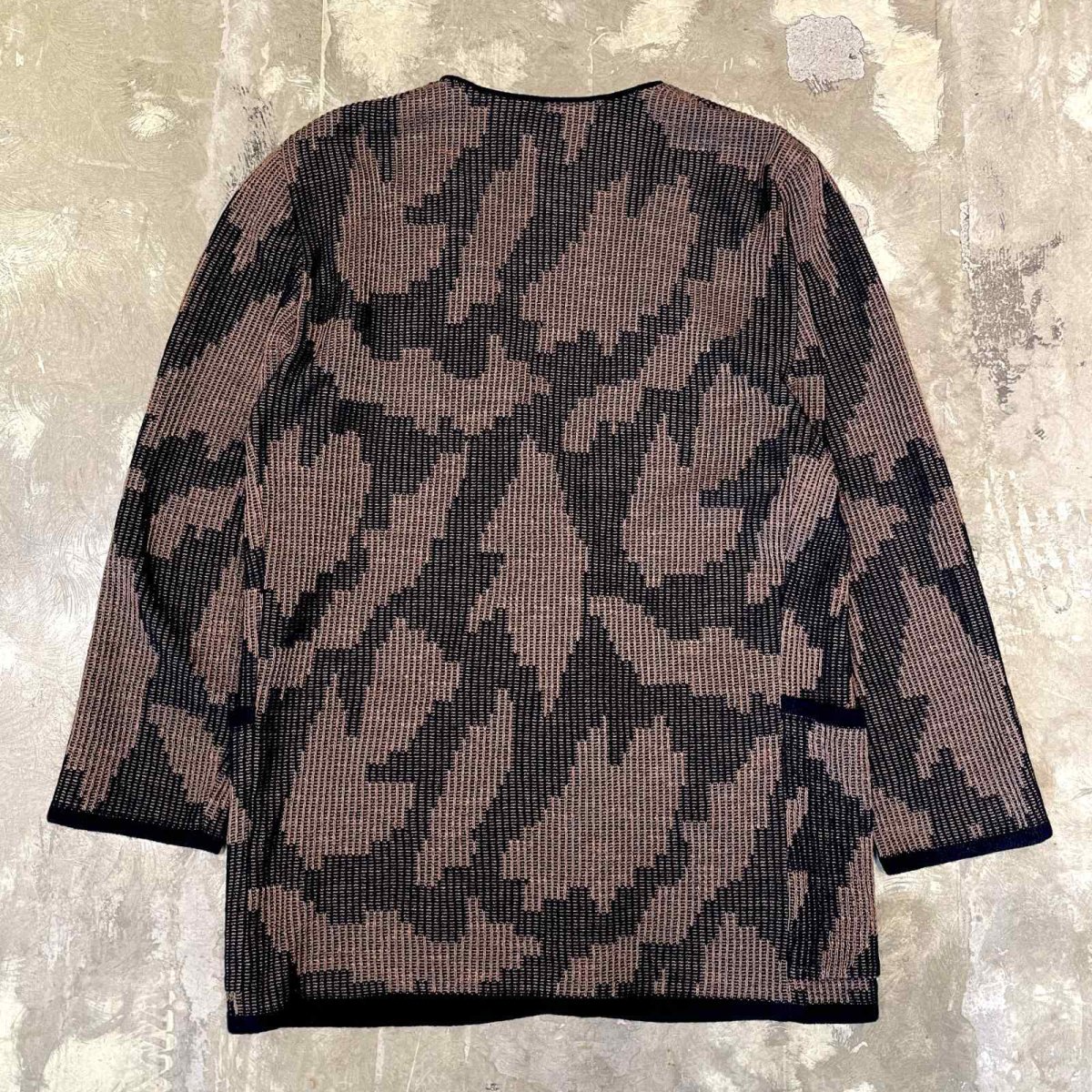 画像2: BICOLOR ALL OVER ARTISTIC PATTERN CARDIGAN / Mens M (2)
