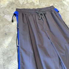 画像3: 【WONDERGROUND】SIDE COLOR LINE LACE UP PANTS / OS (3)