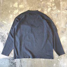 画像2: 【WONDERGROUND】FADE BODY MULTI POCKET L/S TEE / OS (2)