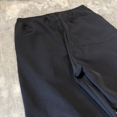 画像9: 【WONDERGROUND】WAVE NOTCH PATTERN NYLON PANTS / BLACK / OS (9)