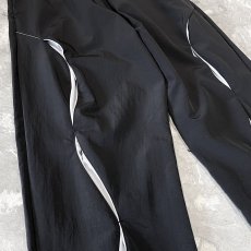 画像5: 【WONDERGROUND】WAVE NOTCH PATTERN NYLON PANTS / BLACK / OS (5)