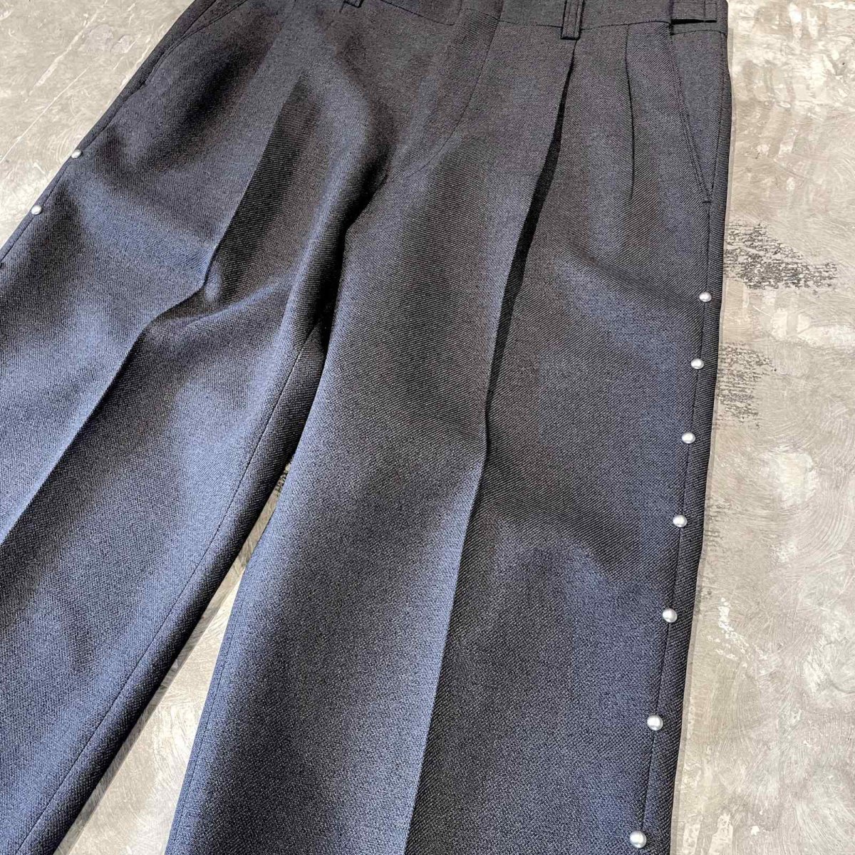 画像4: SIDE STUDS DECORATIVE GRAY COLOR SLACKS / W30~W34 (4)